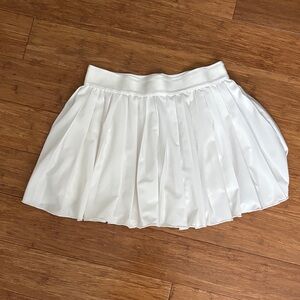 Amazon White Mini Pleated Skirt
